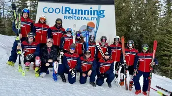 Das Team des Polizei Leistungskaders nach dem Training auf der Piste „Cool Running“